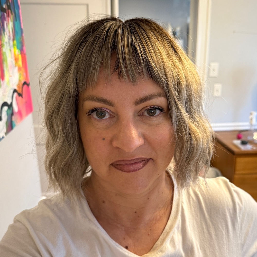 Meet your Posher, Monica